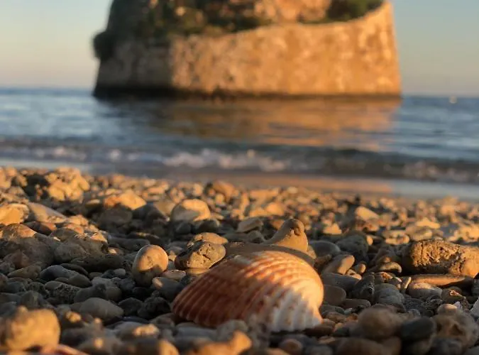 בית נופש Dimora Del Sole Torre Pali